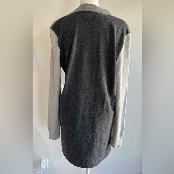 GIVENCHY Paris Grey Cashmere Zipper Cardigan Sweater NWOT Medium 8-10 HOST PICK - Picture 4 of 8